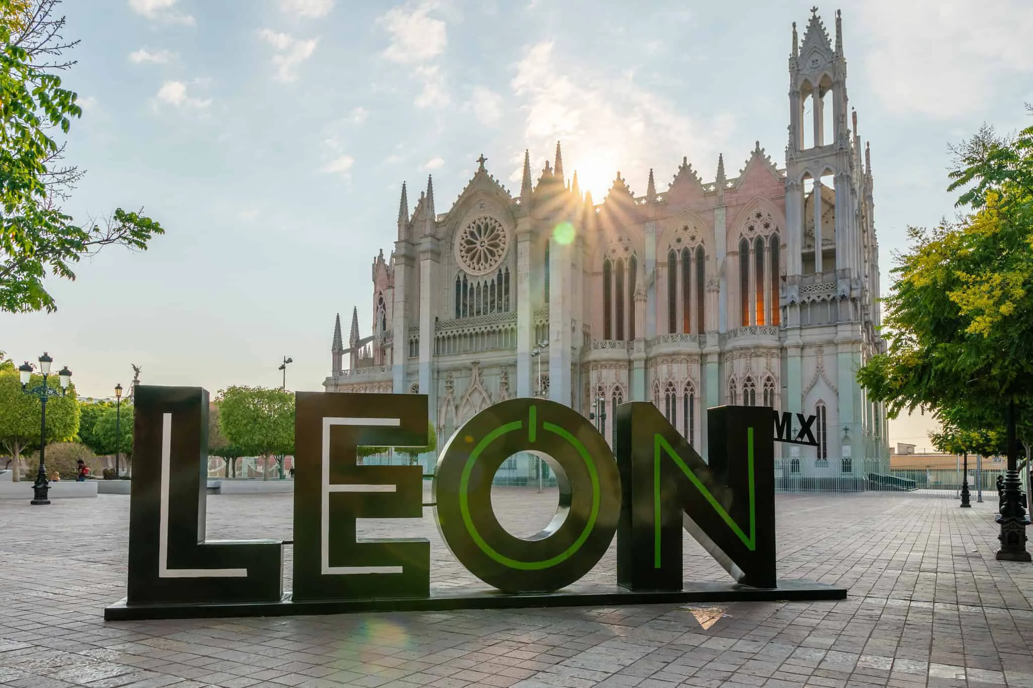 León — foto 2