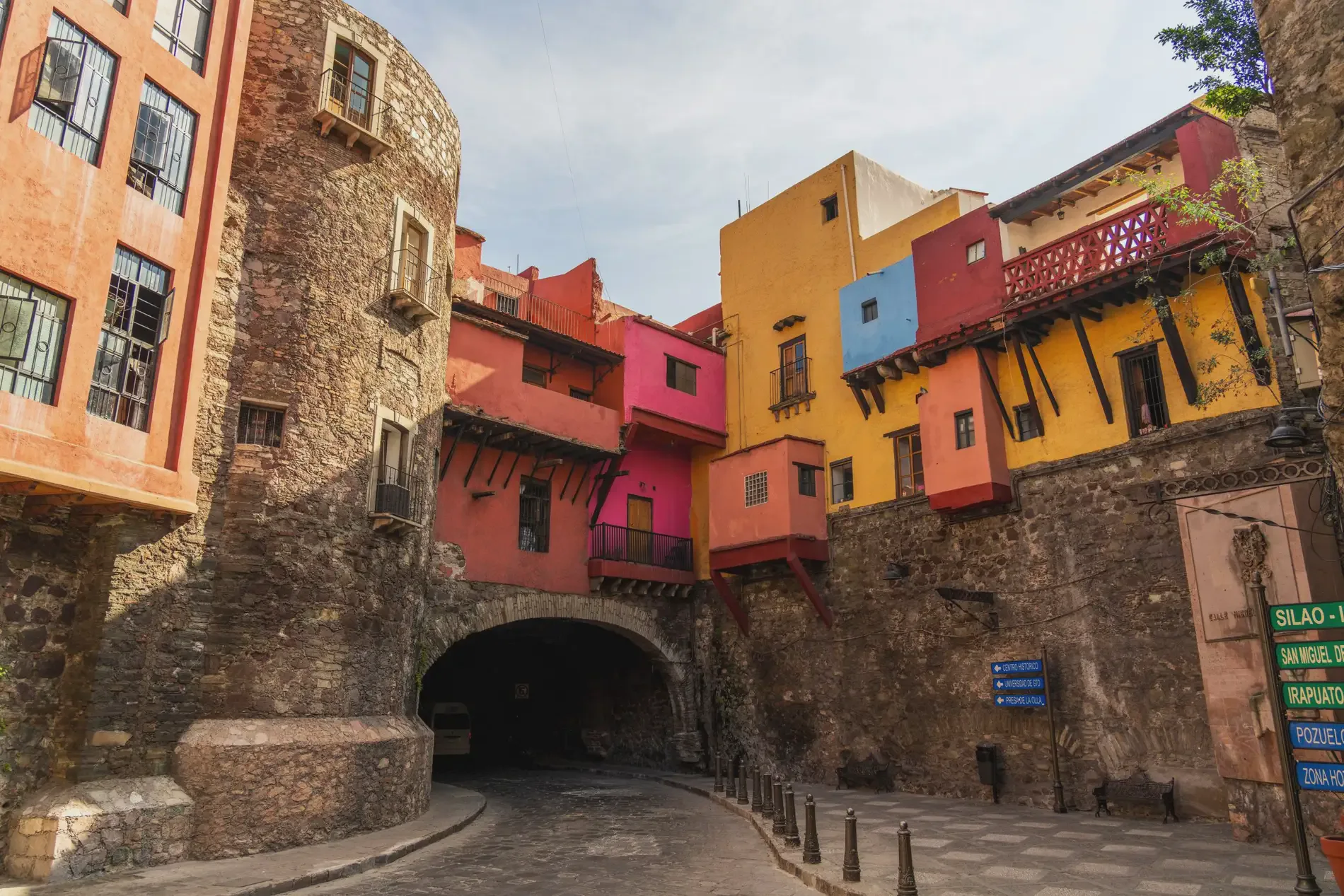 Guanajuato, Guanajuato — Callejones, leyendas y el Cervantino: Guanajuato capital es la joya colonial de Mexico declarada Patrimonio de la Humanidad