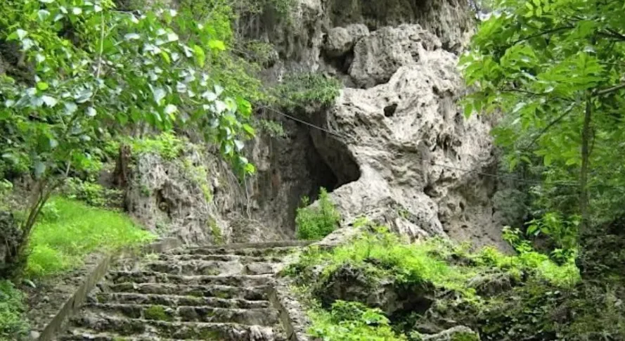 Grutas de Tziranda — Grutas y cuevas