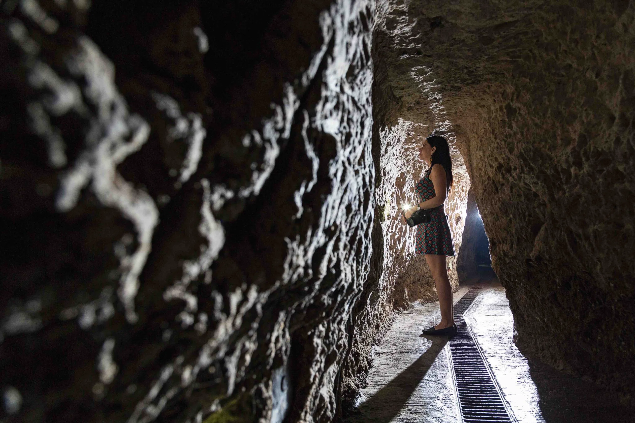 Túneles de Asientos — Grutas y cuevas