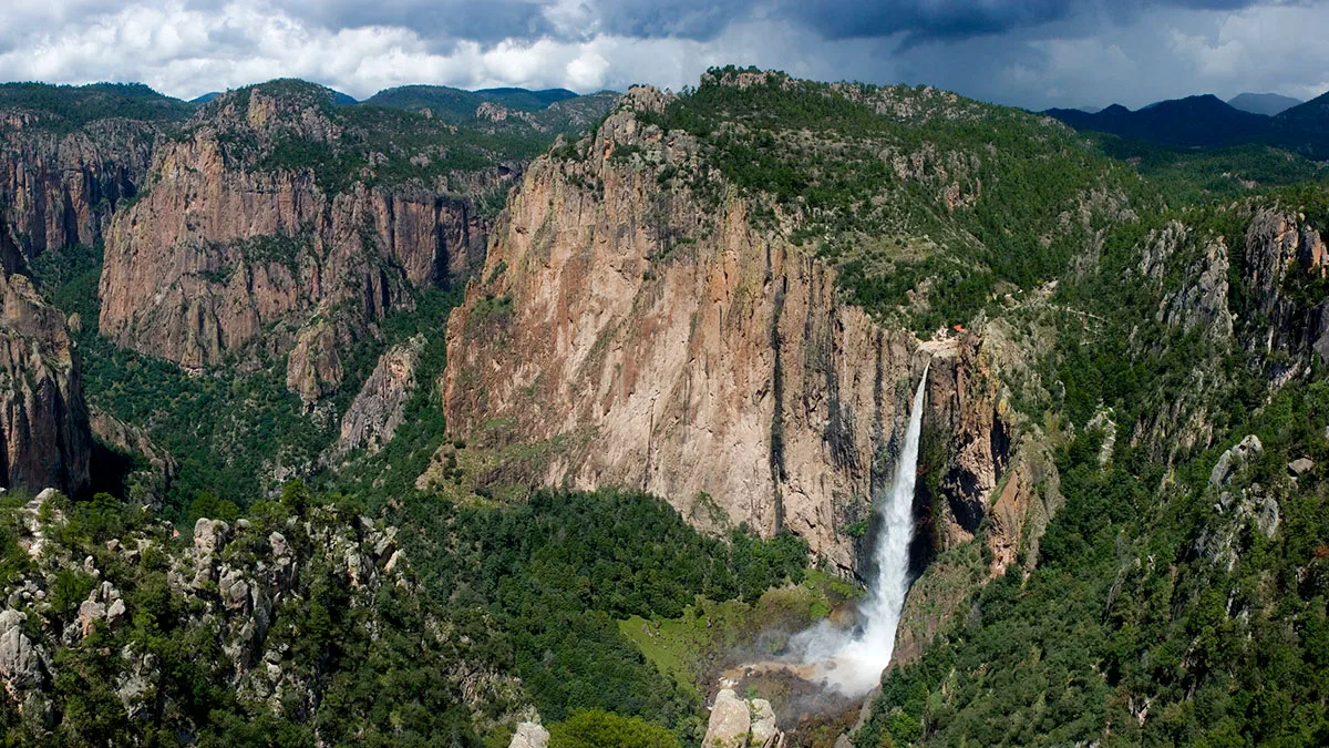 Cascada de Basaseachi — Cascadas
