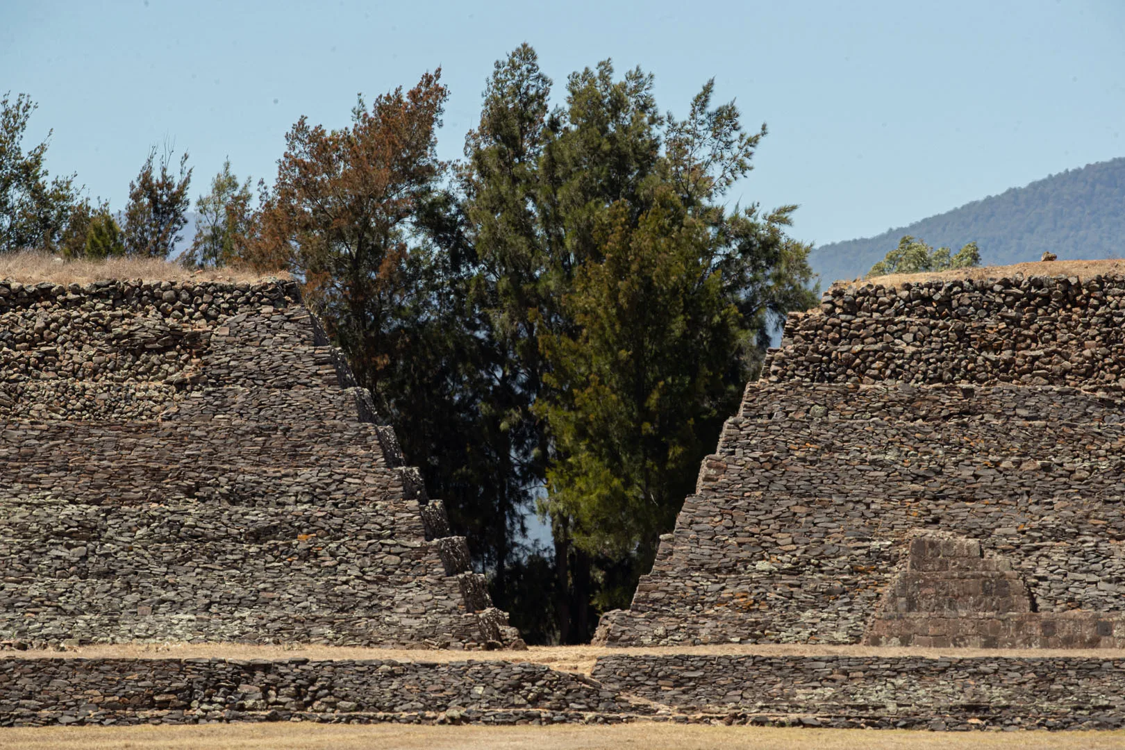 Ihuatzio — zona arqueológica de cultura undefined